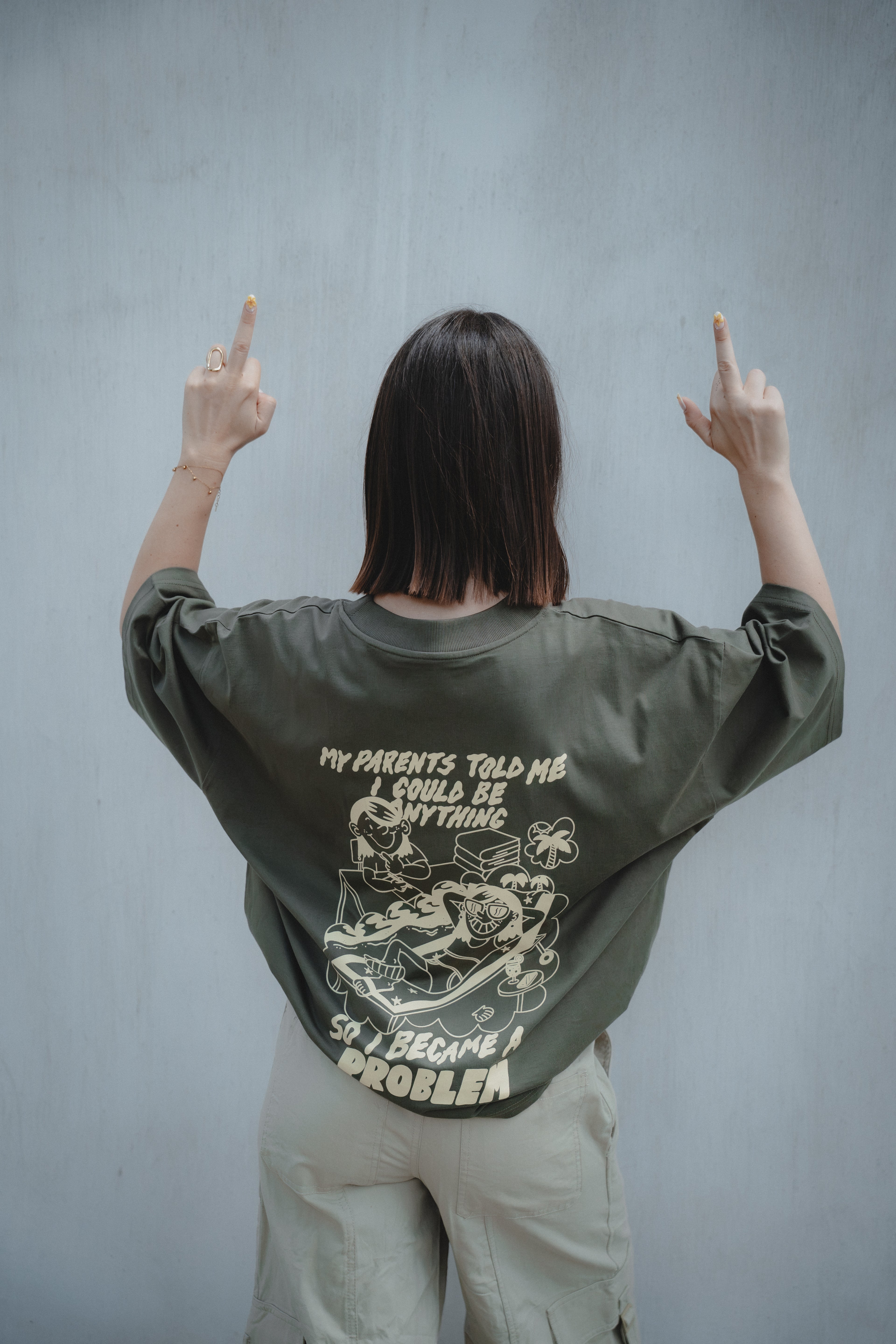 T-shirt Problem kaki